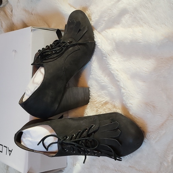 NWT! Black Leather High Heels with Fringe! Size 39! - Picture 11 of 13